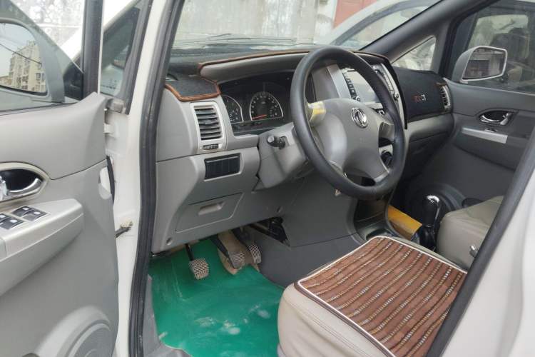Used Dongfeng Shuaike 2011 1.6L Manual Comfort 7-Seater
