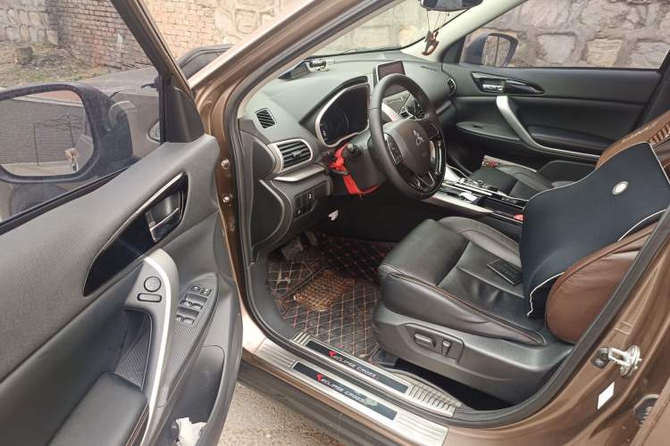 Used Mitsubishi Eclipse Cross 2019 1.5T CVT Two-Wheel Drive Dream Edition China VI Standard