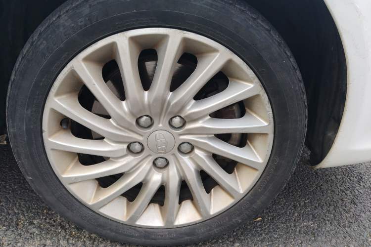 Used Geely Auto Emgrand New Energy 2016 EV Elite Model Right Front Wheel Hub