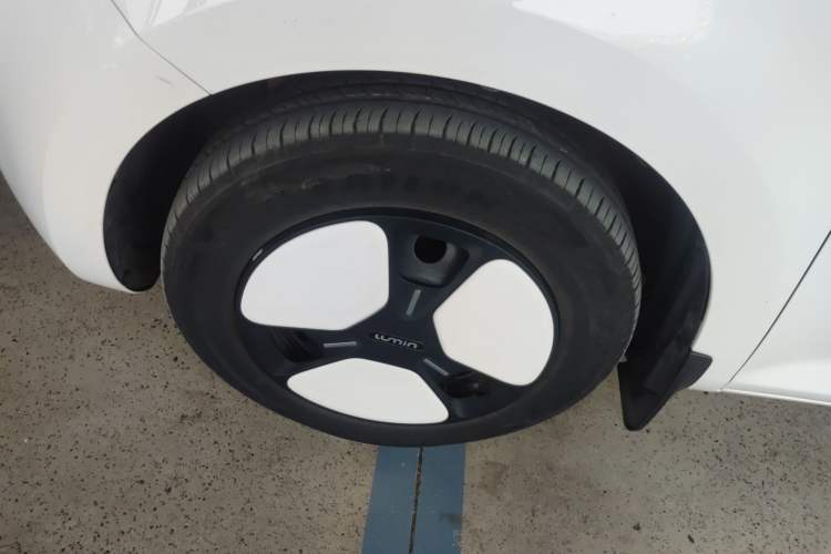 Used CHANGAN NEVO Lumin 2022 210km Sweet Edition Left Front Wheel Hub