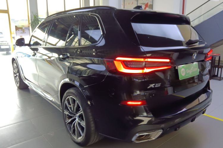 Used BMW X5 2022 Restyled xDrive 30Li Luxury Version M Sport Package
