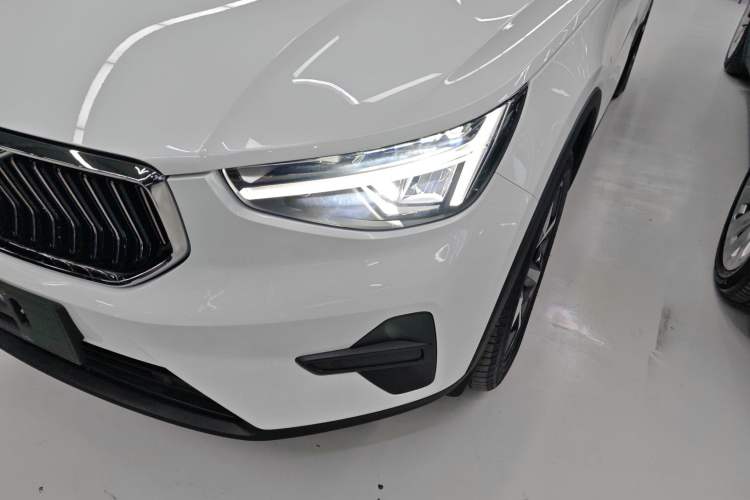 Used Volvo XC40 2024 B4 4x4 Smart Luxury Edition