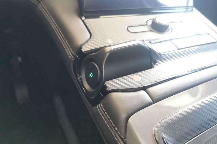 Used Nio ES8 2018 Founder Edition Gear Lever
