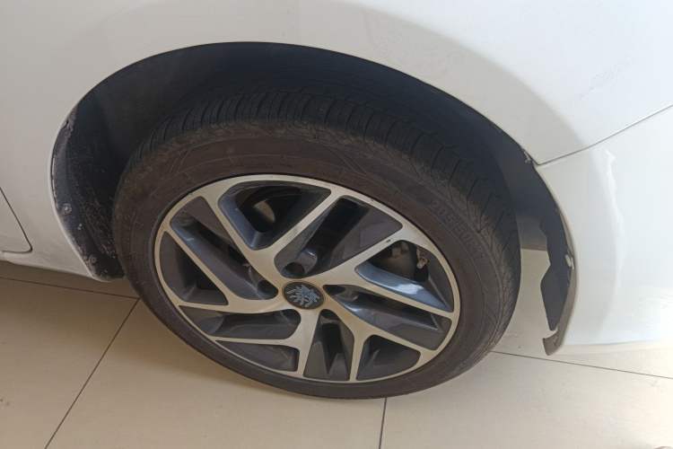 Used BYD Qin New Energy 2017 Qin EV300 Luxury Edition Right Front Wheel Hub