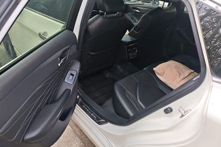 Used Toyota Avalon 2022 2.5L Touring Premium Edition