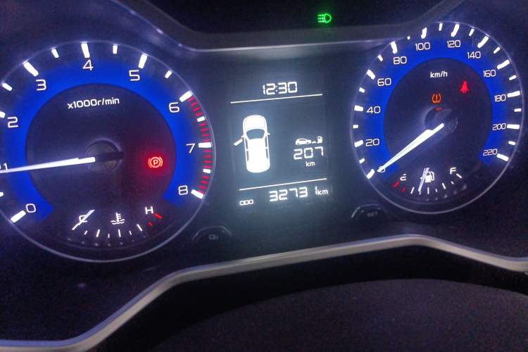 Used Geely Auto Vision X3 2019 Upgraded Model 1.5L Manual Elite Version Instrument Cluster