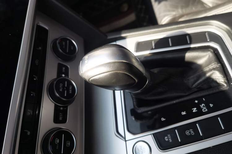 Used Volkswagen Variant 2018 380TSI Two-Wheel Drive Comfort Edition Gear Lever