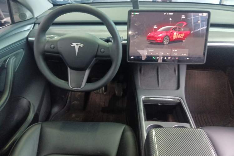 Used Tesla Model Y 2024 Long-Range All-Wheel-Drive Version Steering Wheel