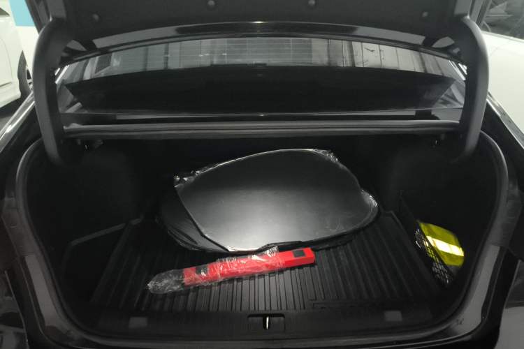 Used Chery Arrizo 8 2023 High-Performance Edition 2.0T DCT Powerfully Equipped Trunk