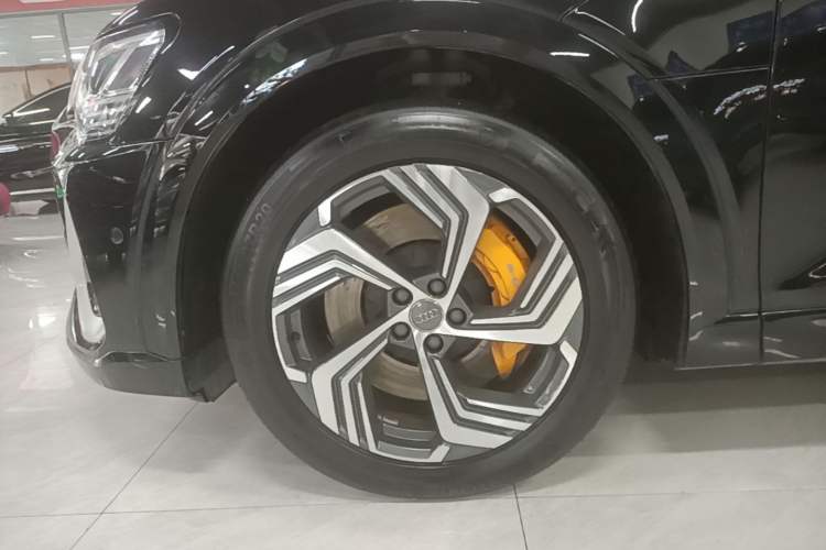 Used Audi e-tron 2021 50 quattro Prestige Edition
