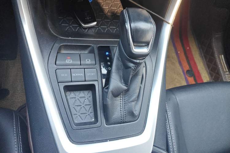 Used Toyota Wildlander 2021 2.0L CVT Two-Wheel Drive Luxury Edition