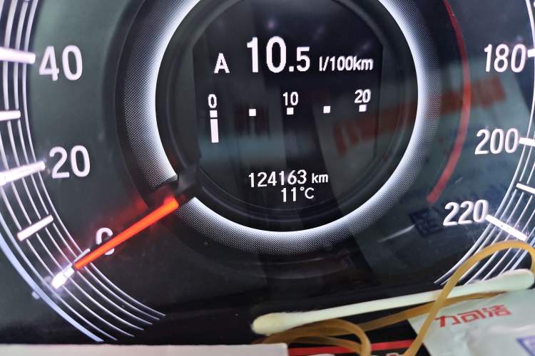 Used Honda Odyssey 2015 2.4L Supreme Edition Odometer Close Up