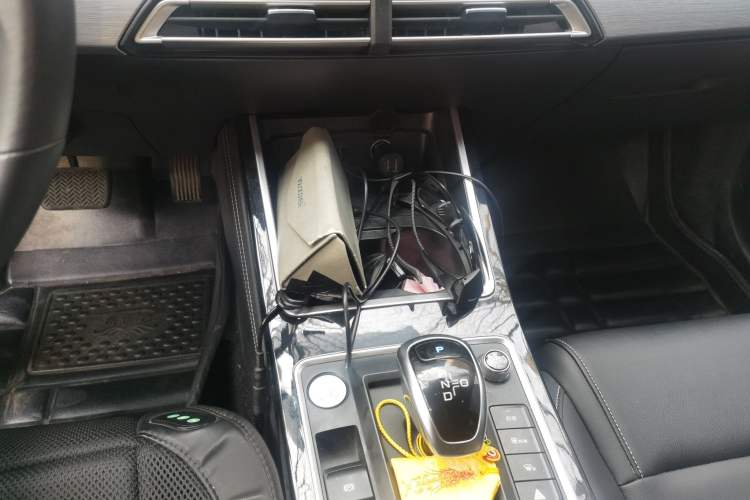 Used BYD Qin New Energy 2019 High-Range Deluxe Model Gear Lever