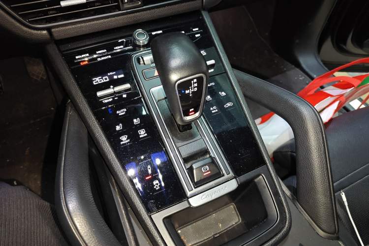 Used Porsche Cayenne 2019 Cayenne Coupé 3.0T Gear Lever