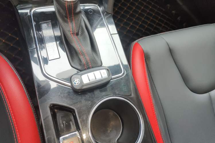 Used Venucia D60 2019 1.6L XL CVT Smart Connect Elite Edition
