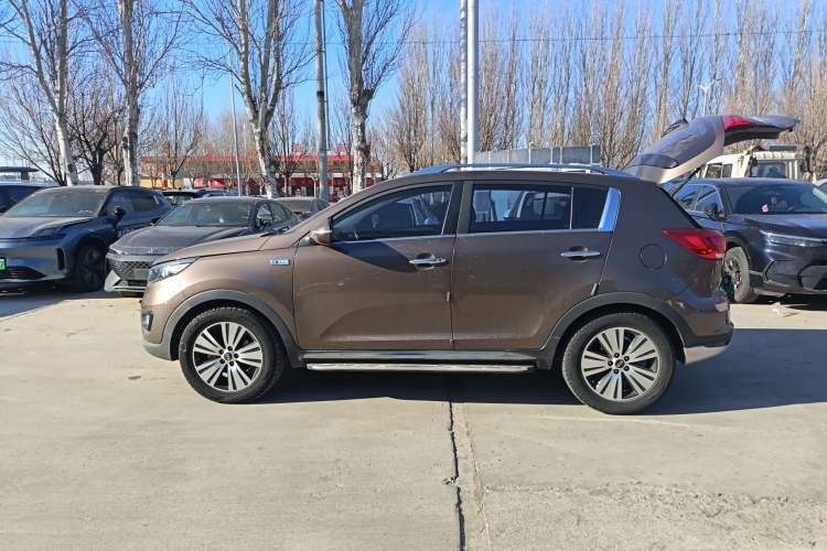 Used Kia Sportage R 2015 2.0L Automatic Two-Wheel Drive DLX Model