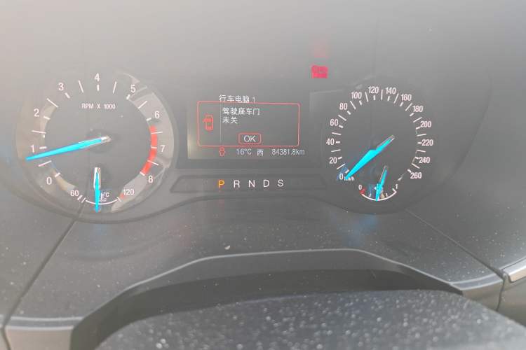 Used Ford Edge 2018 EcoBoost 245 Two-Wheel-Drive Platinum Edition 5 Seats