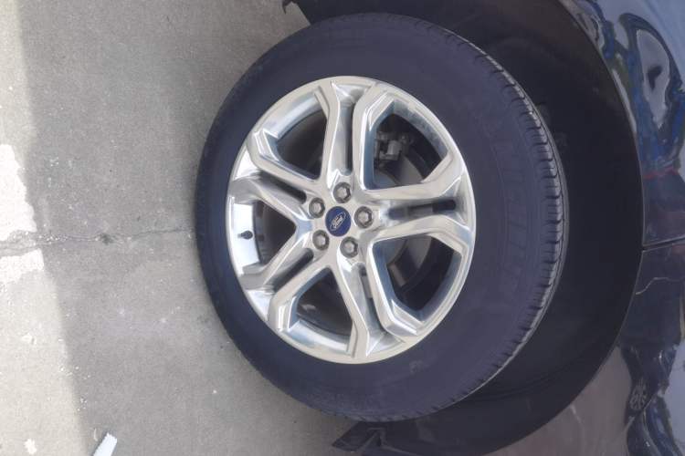 Used Ford Edge 2016 EcoBoost 245 Two-Wheel-Drive Titanium 7-Seater
