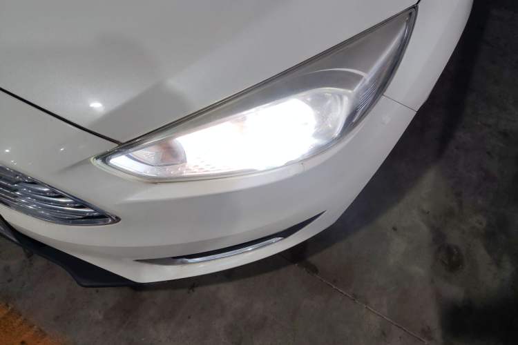 Used Ford Focus 2017 Sedan EcoBoost 125 Automatic Supreme Style SmartDrive Edition
