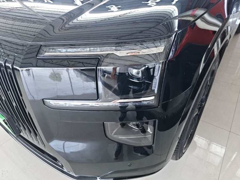 Used Zeekr 9X 2025 Moon Black Edition 70kWh — 23