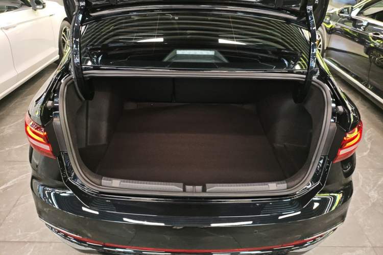 Used Volkswagen Lavida 2024 300TSI DSG Starry Sky Deluxe Edition Trunk