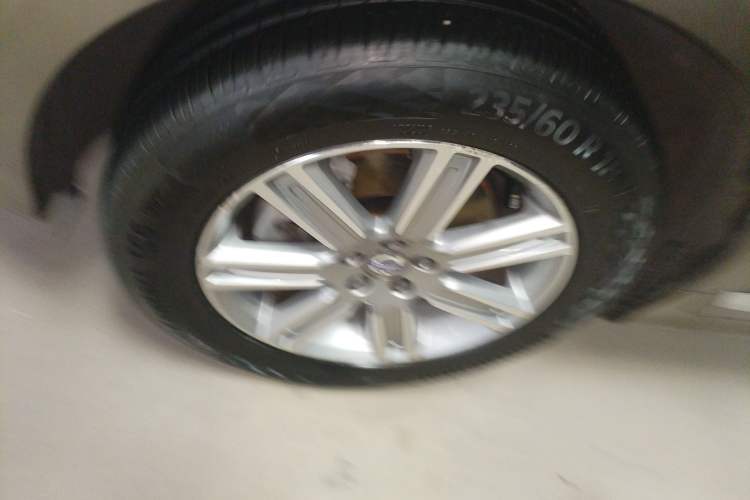 Used Volvo XC60 2016 T5 Smart Version Exterior 4