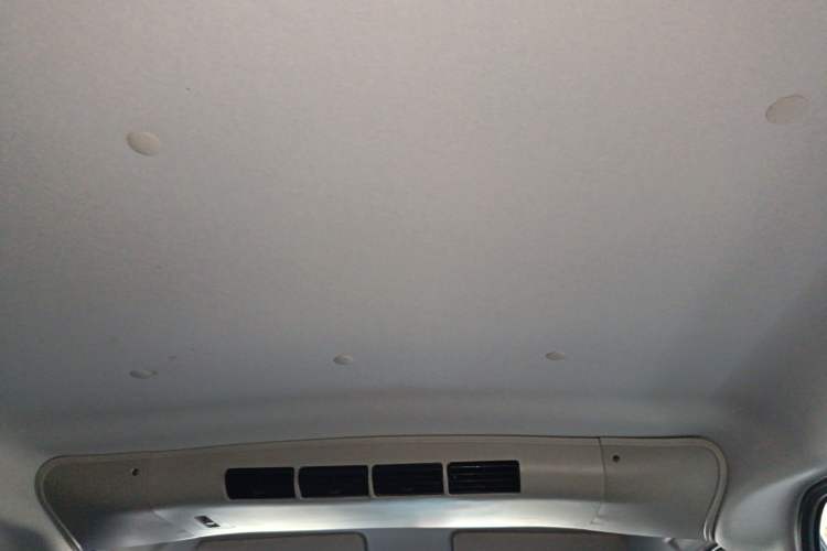 Used Chana Ruixing M60 2023 1.6L CNG Comfort-Grade 6-Seater Passenger Vehicle
