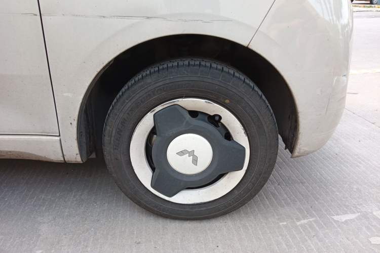 Used Wuling Hongguang MINIEV 2024 3rd Generation 215km Youth Edition Right Front Wheel Hub