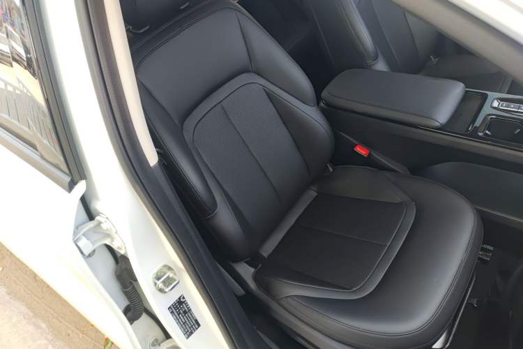 Used Wuling Xingguang 2024 Co-Creation Edition 410 Standard Model