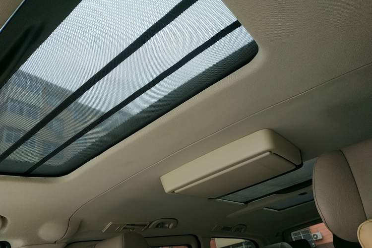 Used Mercedes-Benz Viano 2014 3.5L Premier Edition Headliner