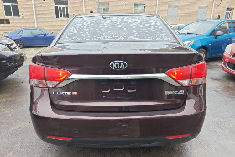 Used Kia Forte 2014 1.6L MT GL
