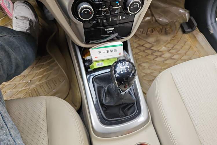 Used CHANGAN Eado 2012 1.6L Manual Luxury Version China IV Standard