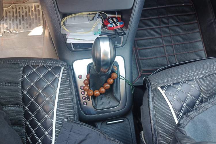 Used Volkswagen Tiguan 2015 1.8TSI Automatic Two-Wheel Drive Comfort Edition Gear Lever