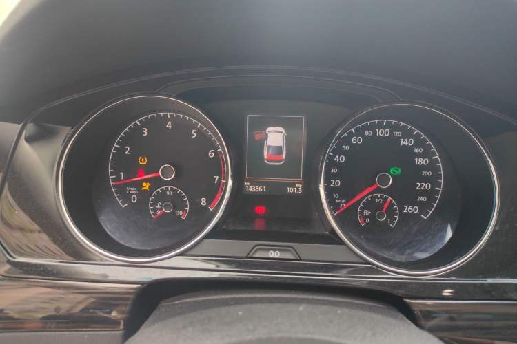 Used Volkswagen Lamando 2015 280TSI DSG Luxury Edition Instrument Cluster