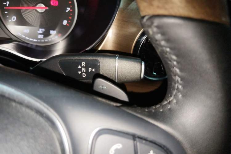 Used Mercedes-Benz V-Class 2020 V 260 L Long-wheelbase Luxury Edition Gear Lever