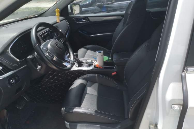 Used Roewe RX5 2017 20T Two-Wheel Drive Automatic Internet Elite Edition