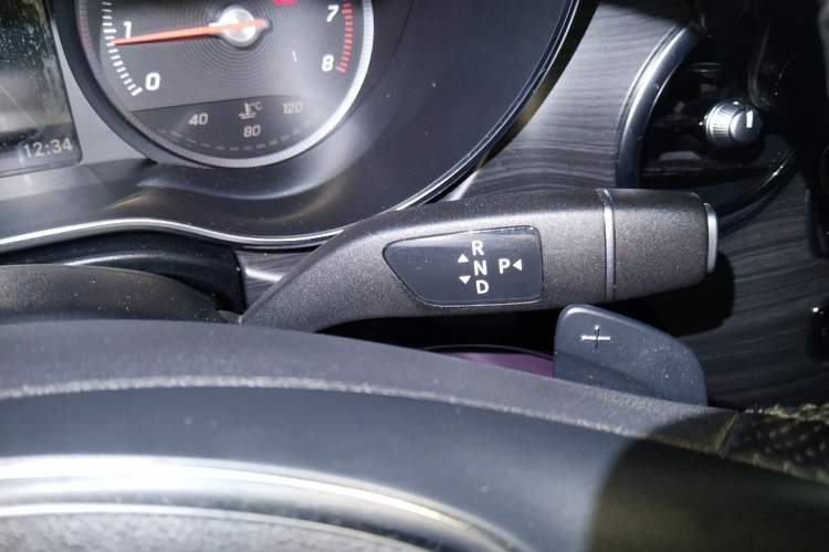 Used Mercedes-Benz V-Class  Gear Lever