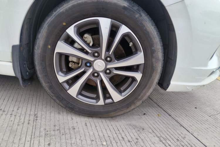 Used CHANGAN Eado 2021 PLUS Blue Whale NE 1.4T GDI DCT Prestige Model Right Front Wheel Hub