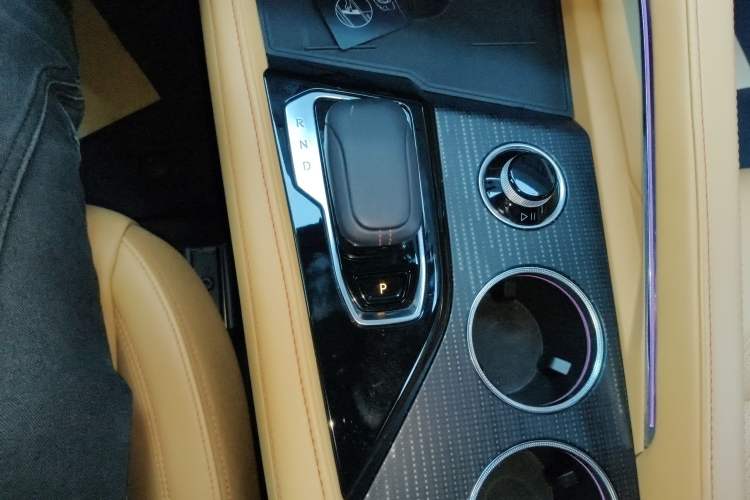 Used Zeekr 001 2021 Ultra-Long Range Dual-Motor YOU Version Gear Lever