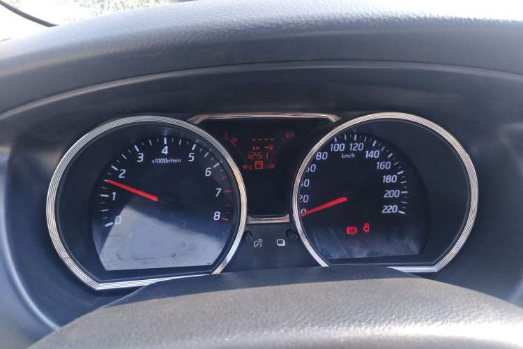 Used Nissan Livina 2015 1.6XE Manual Comfort Edition Instrument Cluster