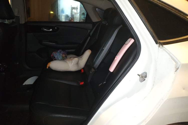 Used Honda Envix 2019 180TURBO CVT Enjoyment Edition China VI Left Rear Seat