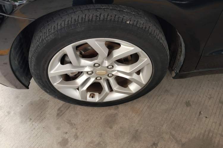 Used Geely Auto Emgrand GT 2015 1.8T Flagship Model Left Front Wheel Hub