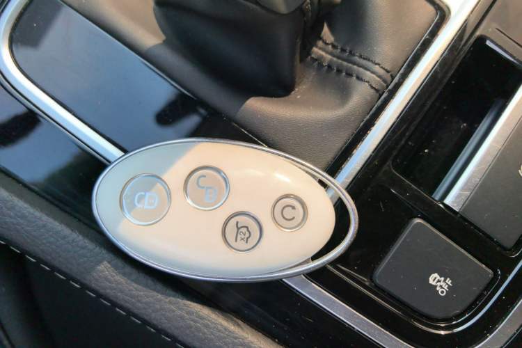 Used BYD Song MAX 2019 1.5T Automatic Smart Connect Ruiyi Sunroof Model 7 Seats China VI Standard
