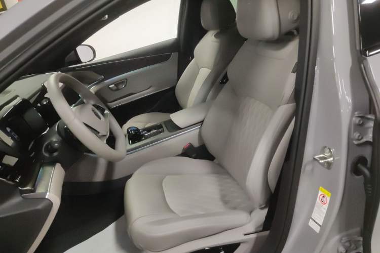 Used BYD Han 2025 DM-i Intelligent Driving Edition 125KM LiDAR Flagship Model
