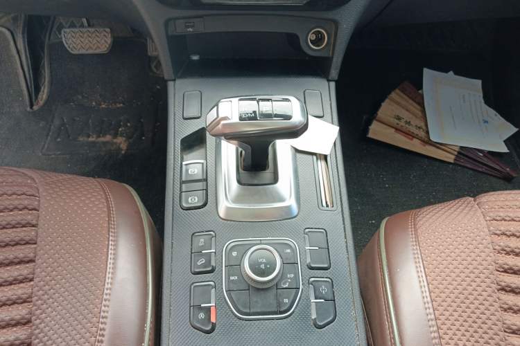 Used Haval H6 Coupe 2020 Smart Connect Version 1.5T Automatic Two-Wheel Drive Elite Model Gear Lever