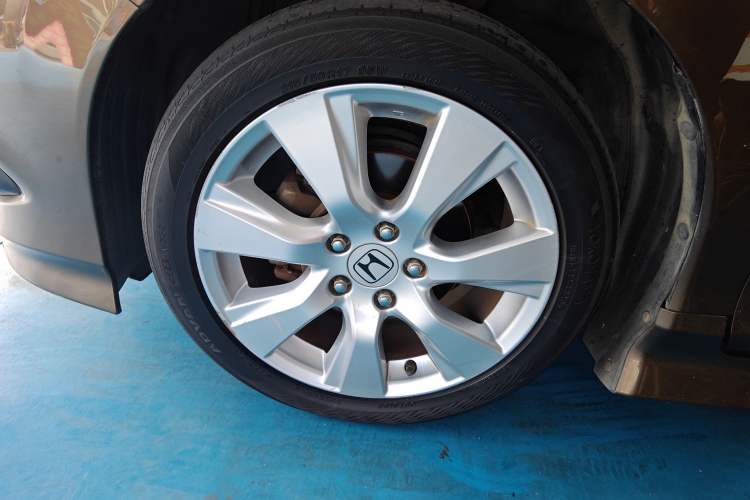 Used Honda Jade 2014 1.8L Automatic Comfort Elite Version 5 Seats
