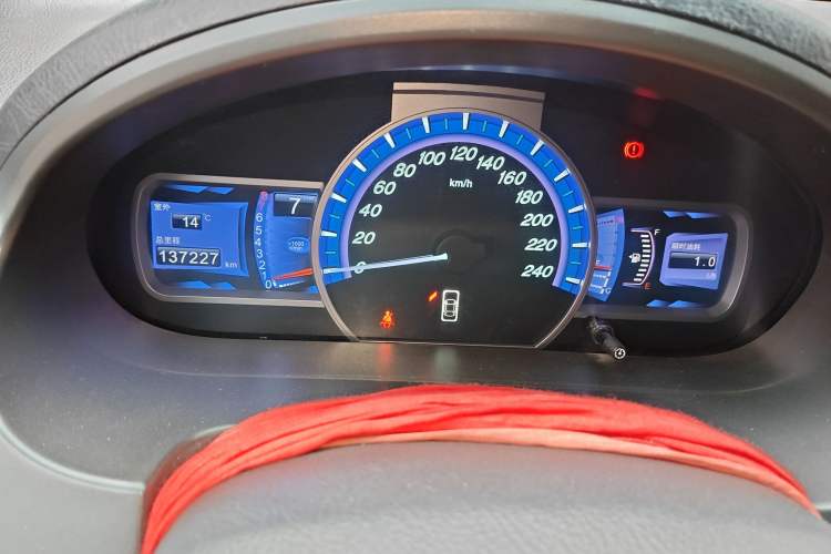 Used BYD S6 2014 2.0L Manual Luxury 5-Seater