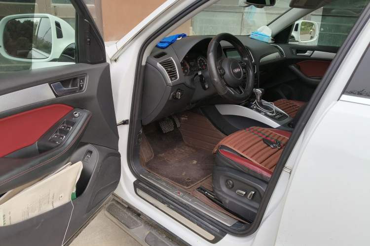 Used Audi Q5 2017 Plus 40 TFSI Technology Model Driver Seat