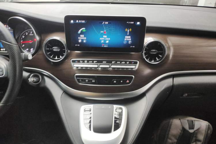 Used Mercedes-Benz V-Class 2020 V 260 Avantgarde Edition