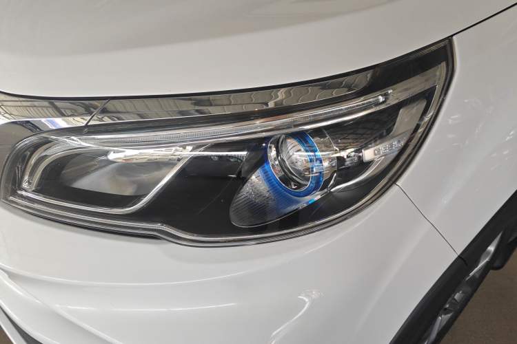 Used Geely Auto Vision X3 2020 1.5L Manual Elite Edition Left Front Headlight